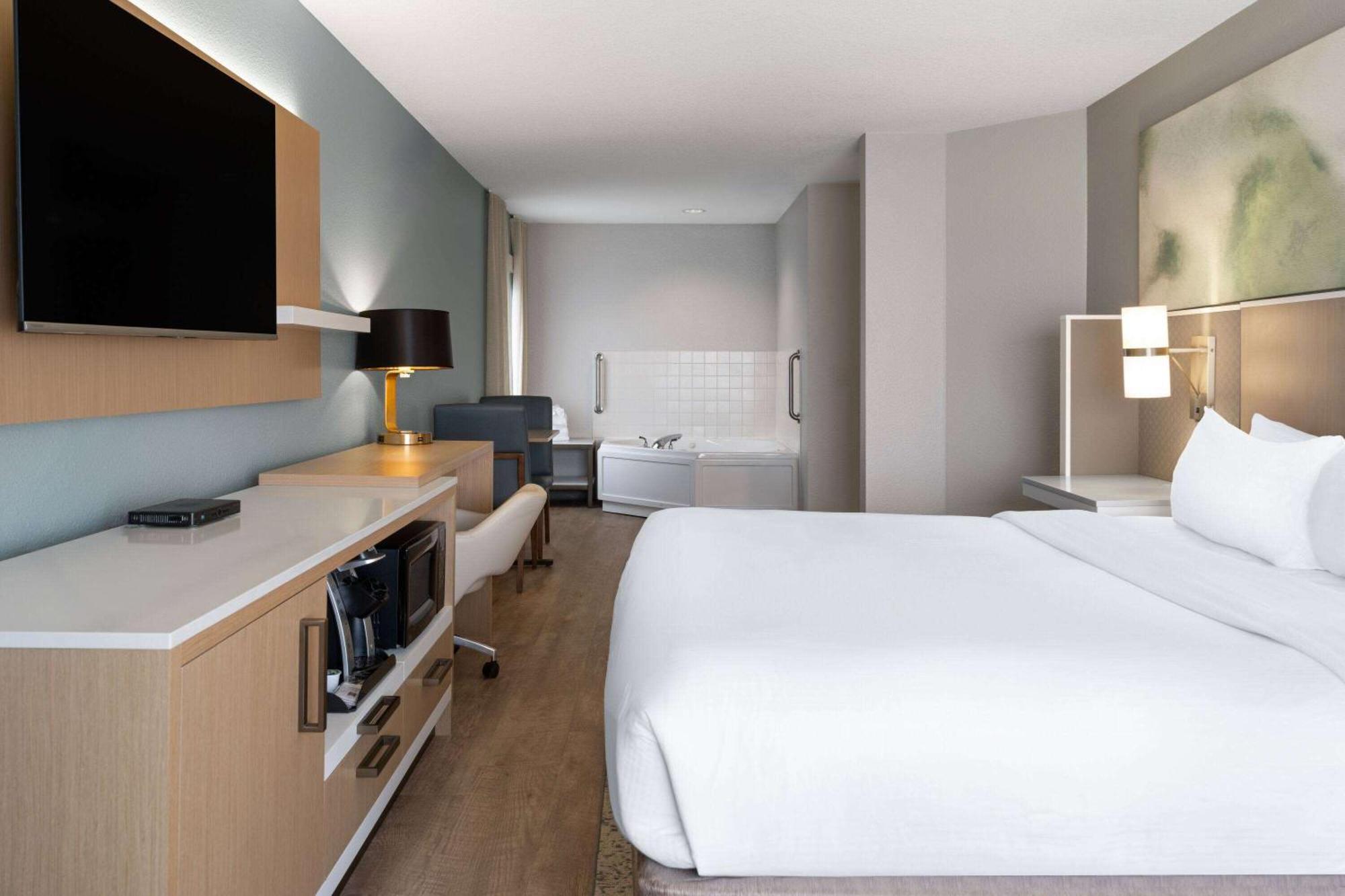 Wyndham Garden Otsego-Minneapolis Bagian luar foto
