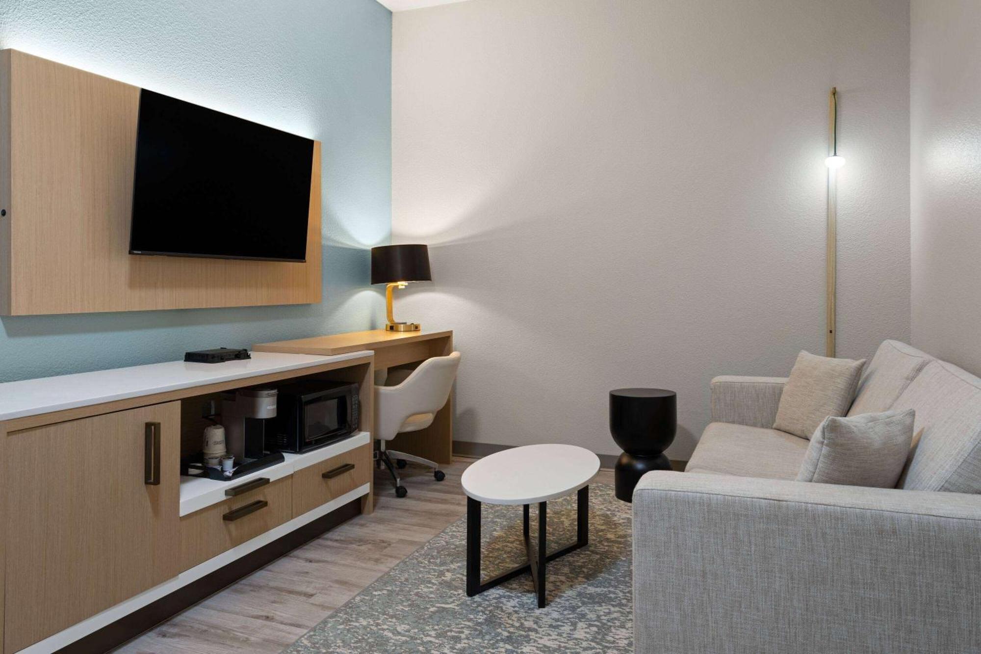Wyndham Garden Otsego-Minneapolis Bagian luar foto